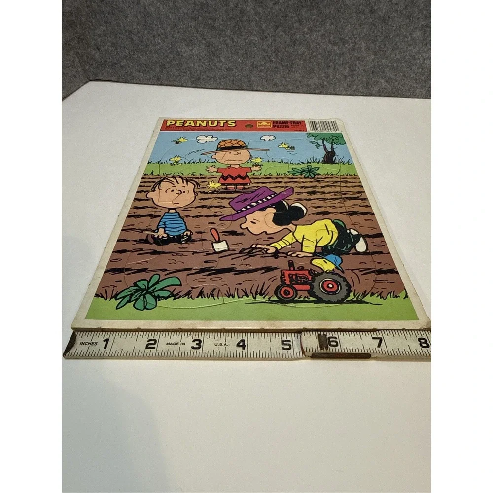 Peanuts Charlie Brown Puzzle Cardboard Frame Tray Vintage